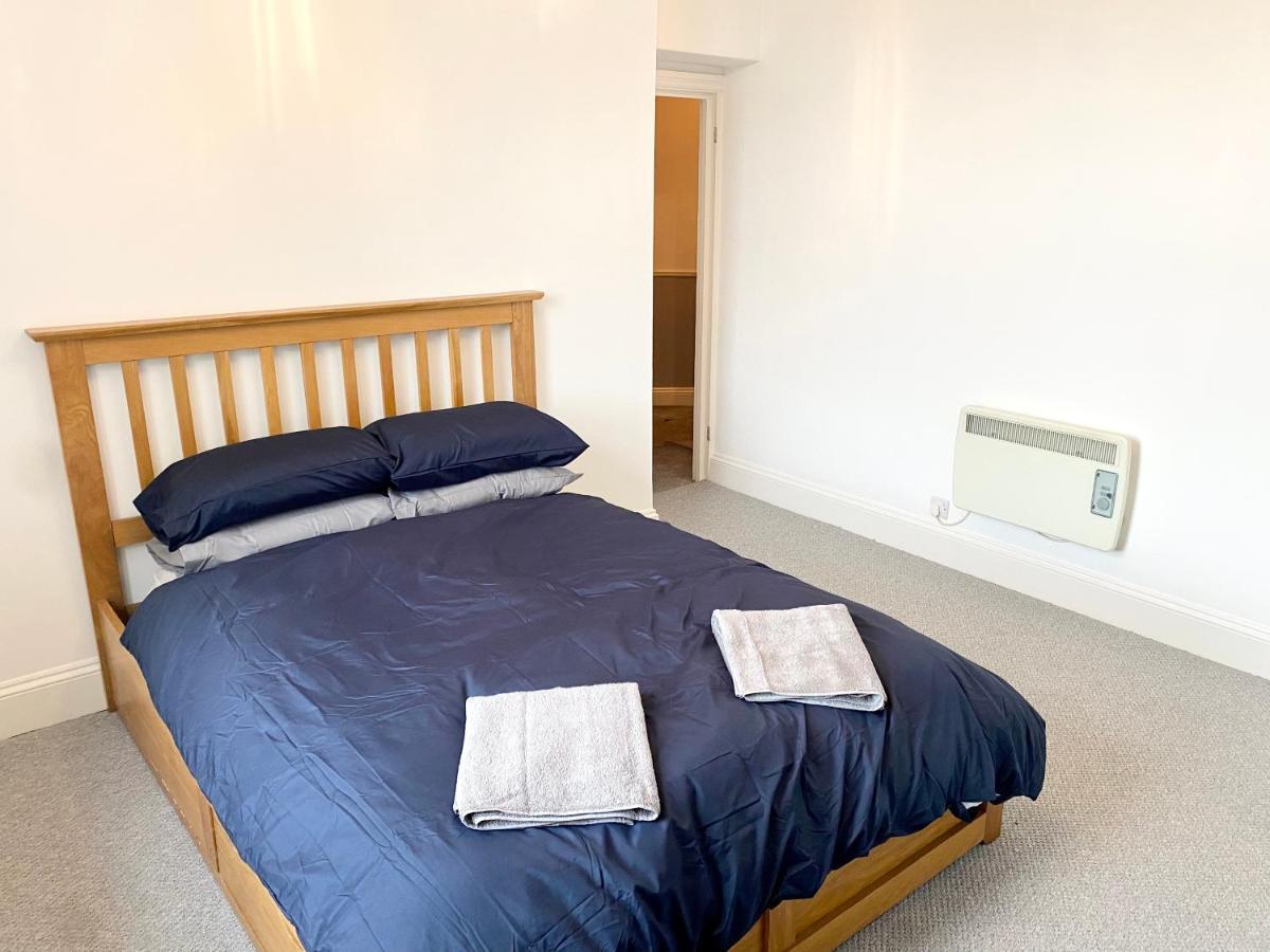 Torquay, 2 Bedrooms, Sleep 6, Free Parking, Torbay Appartement